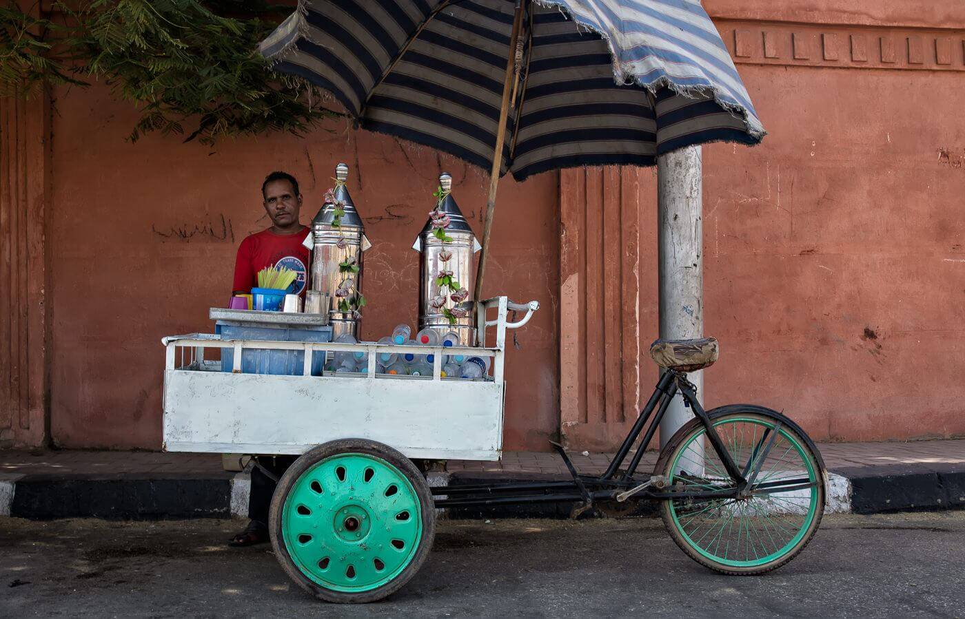 Street vendor of Karkade drink in Luxor, Egypt - Photo by Zdenek Sindelar of CuriousZed Photography